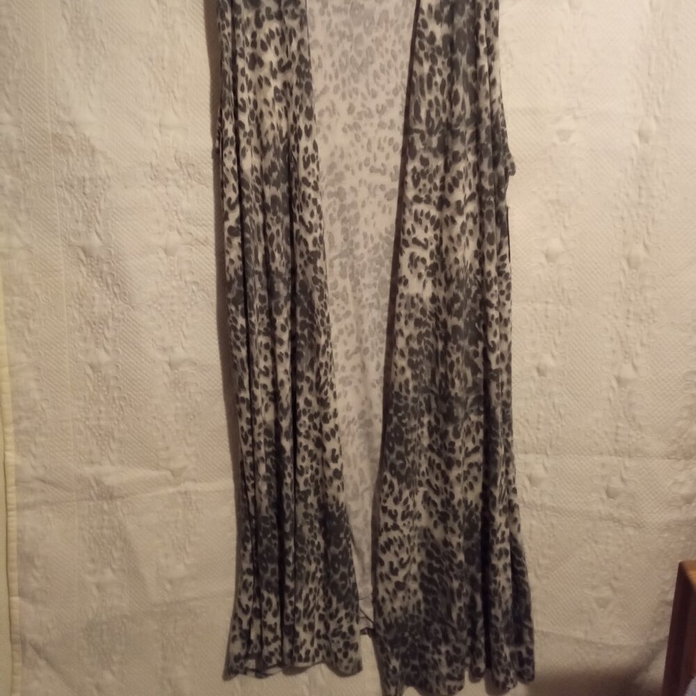 LuLaRoe Joy Duster Vest - 2XL - Picture 2 of 4